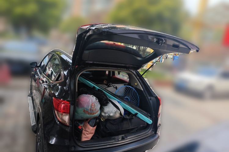 Used Honda Vezel 2016 1.8L CVT Front-Wheel Drive Pioneer Edition Trunk