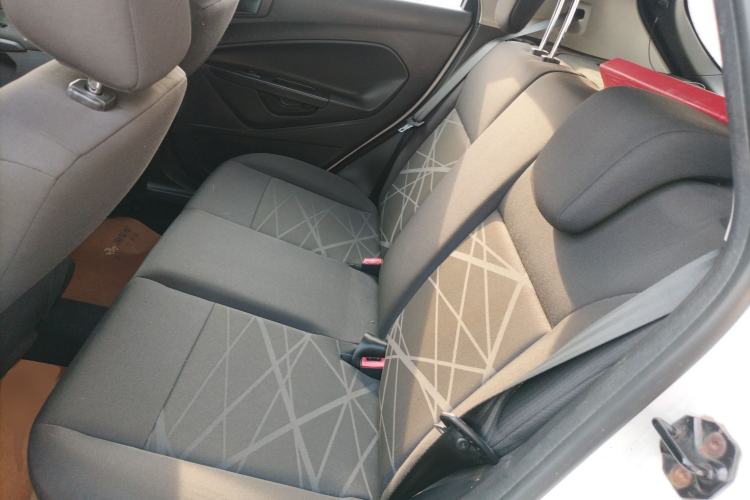 Used Ford Fiesta 2013 Hatchback 1.5L Manual Fashion Edition
