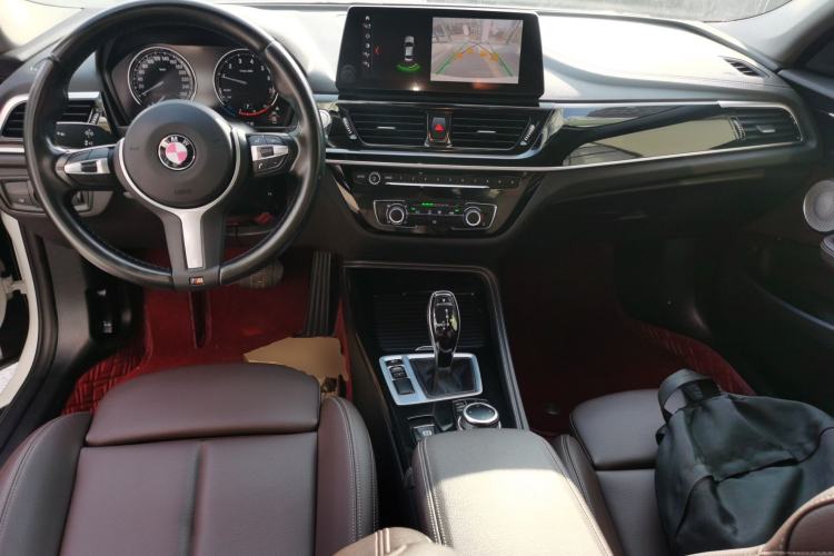 Used BMW 1 Series 2022 120i M Sport Night Edition Center Console