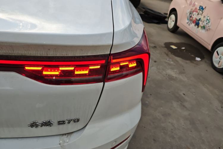 Used Bestune B70 2023 3rd Generation 1.5T Automatic Enjoyment Version 70th Anniversary Edition Right Rear Taillight