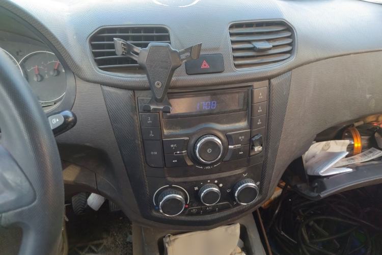 Used Wuling Hongguang 2014 1.5L S Standard Version Audio And AC Panel