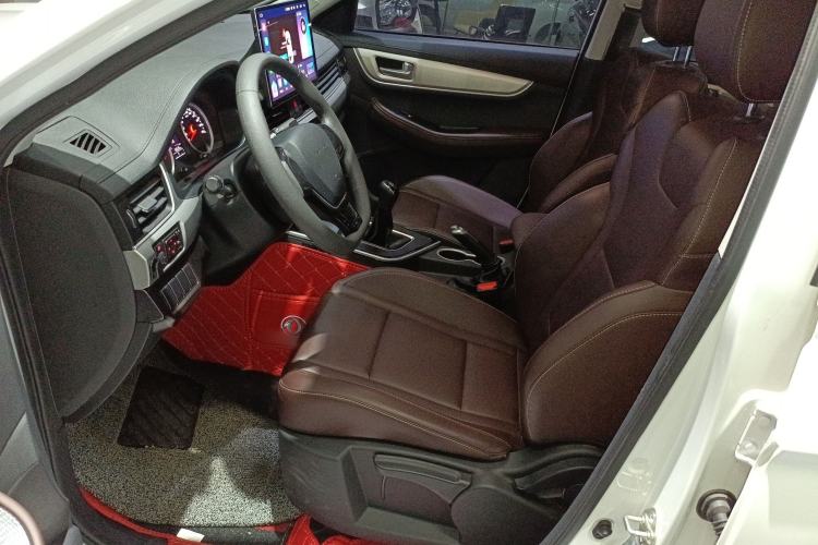 Used FORTHING T5 2024 Grand Edition 1.6L Manual Dream Version 5 Seats