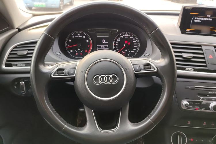 Used Audi Q3 2016 40 TFSI quattro all-wheel-drive sport model
