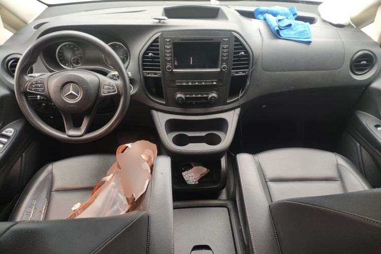 Used Mercedes-Benz Vito 2016 2.0T Elite Version 9-seater