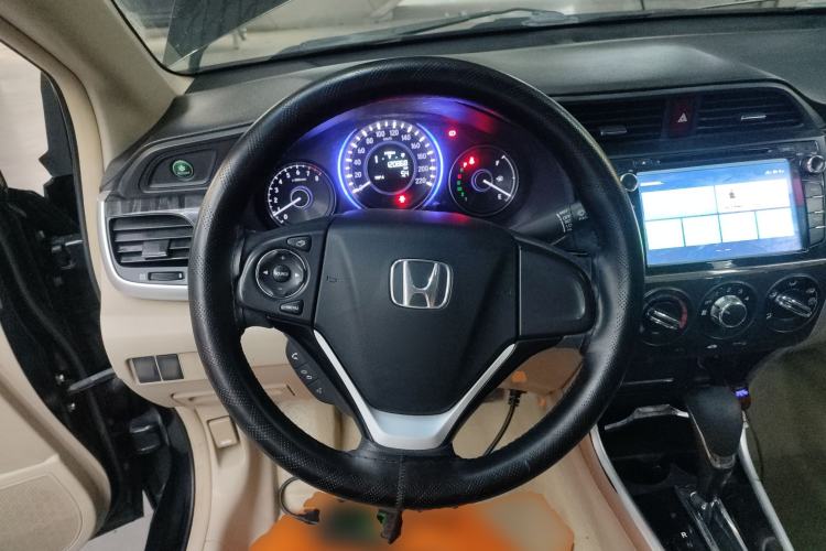 Used Honda Crider 2013 1.8L automatic luxury edition