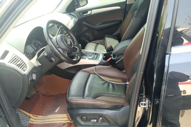 Used Audi Q5 2017 Plus 40 TFSI Technology Model Left Front Seat