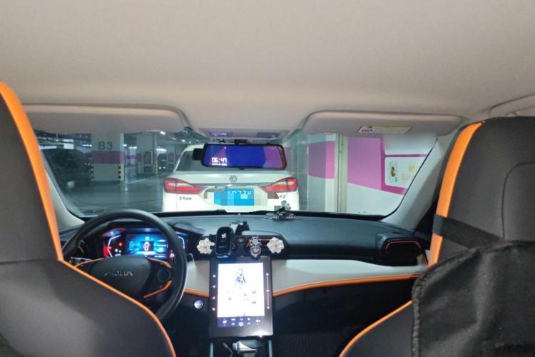 Used Dongfeng Aeolus Yixuan 2023 Mach Edition 1.5L Automatic Chasing Wind Version Headliner