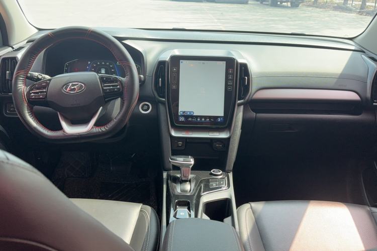 Used Hyundai ix35 2021 2.0L Automatic 2WD GLS Leading Edition Center Console