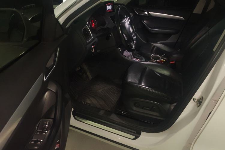 Used Audi Q3 2015 35 TFSI Comfort Model