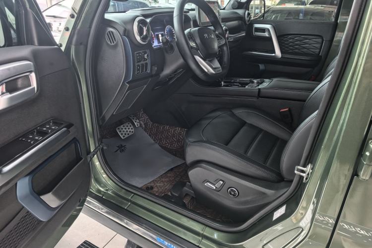 Used BAIC Off-Road BJ40 2020 2.3T Automatic Four-Wheel Drive Rainforest Expedition Edition Interior 1