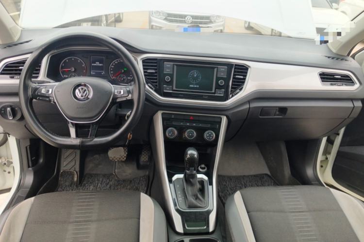 Used Volkswagen T-ROC 2020 230TSI DSG Two-Wheel Drive Advanced Version Center Console