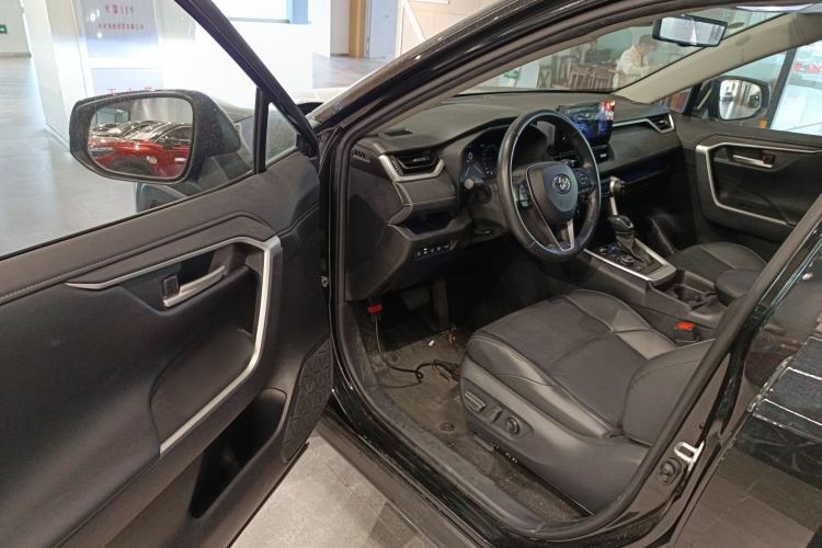 Used Toyota Wildlander 2023 Dual-Motor 2.5L E-CVT Four-Wheel Drive Prestige Edition
