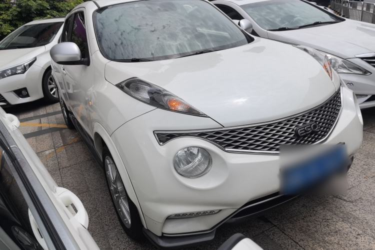 Used Infiniti ESQ 2014 1.6L Spontaneous Edition Front Right 45 Deg