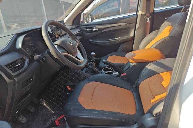 Used Wuling Hongguang S3 2019 1.5L Manual Comfort Model China VI Standard
