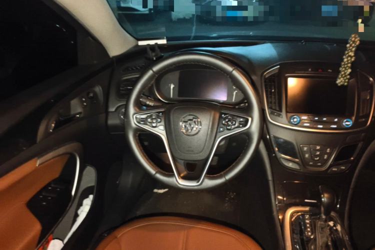 Used Buick Regal 2014 2.4L SIDI Luxury Fashion Edition Steering Wheel