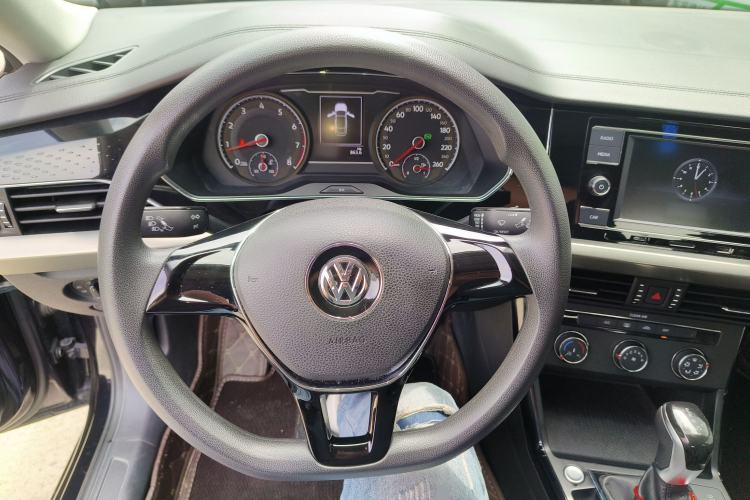 Used Volkswagen Passat 2019 280TSI Business Edition China VI Steering Wheel