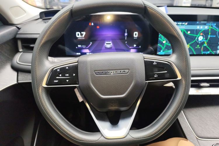 Used Venucia V 2021 260T Idol Edition