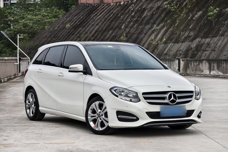 Used Mercedes-Benz B-Class 2018 B 200 Sport Edition Exterior 2