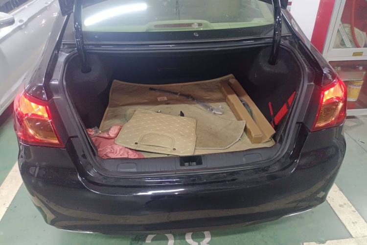 Used Roewe 950 2012 2.0L Elegant Edition