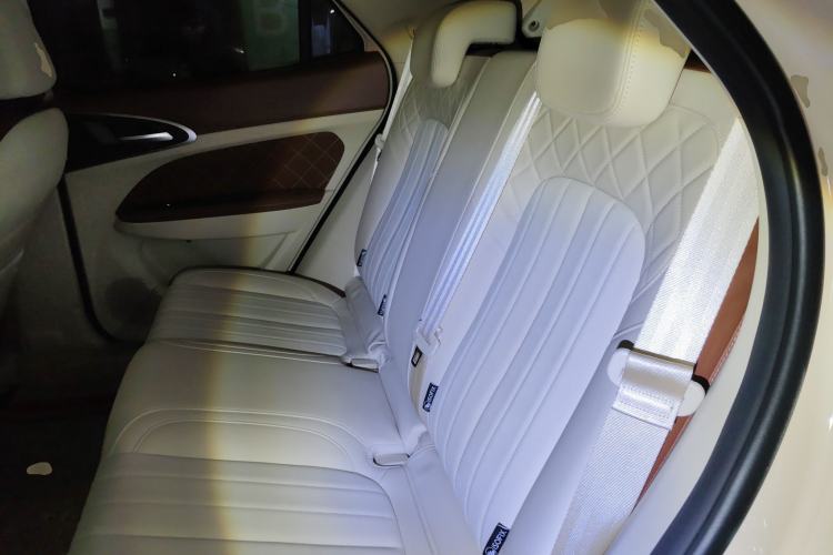 Used ORA Good Cat 2023 401 km Standard Range Prestige Version Lithium Iron Phosphate Left Rear Seat