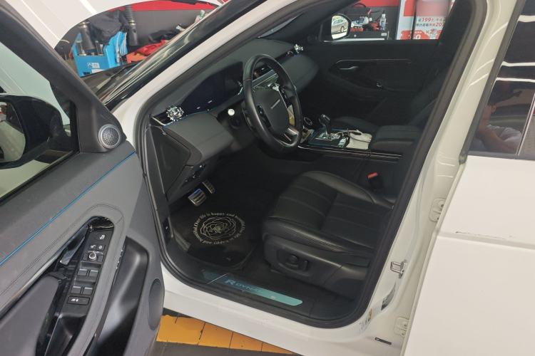 Used Land Rover Range Evoque 2020 249 PS R-DYNAMIC SE Sport Technology Edition Left Front Seat