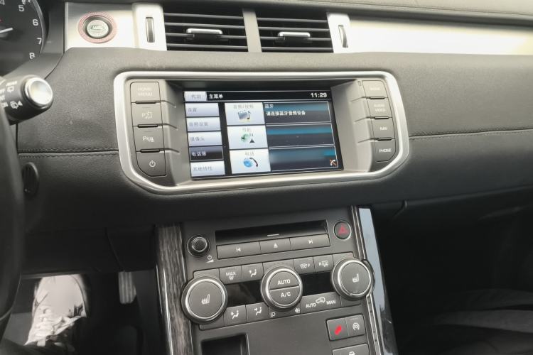 Used Land Rover Range Evoque 2015 2.0T 5-Door Luxury Edition Audio And AC Panel