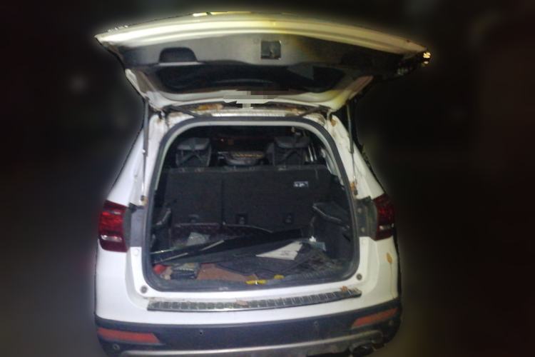 Used Haval H6 2015 Revised Version Sport Edition 1.5T Manual Transmission Two-Wheel Drive Elite Grade Trunk