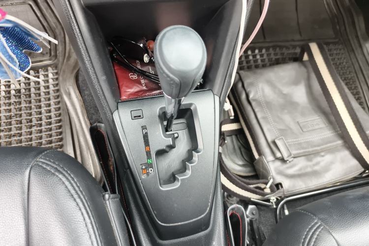 Used Toyota Vios 2017 1.5L CVT Innovation Edition Gear Lever
