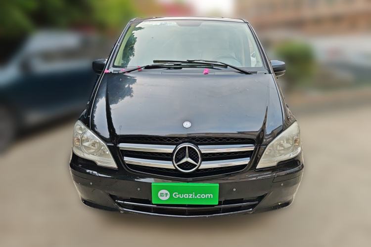 Used Mercedes-Benz Vito 2011 2.5L 7-seater executive version Front