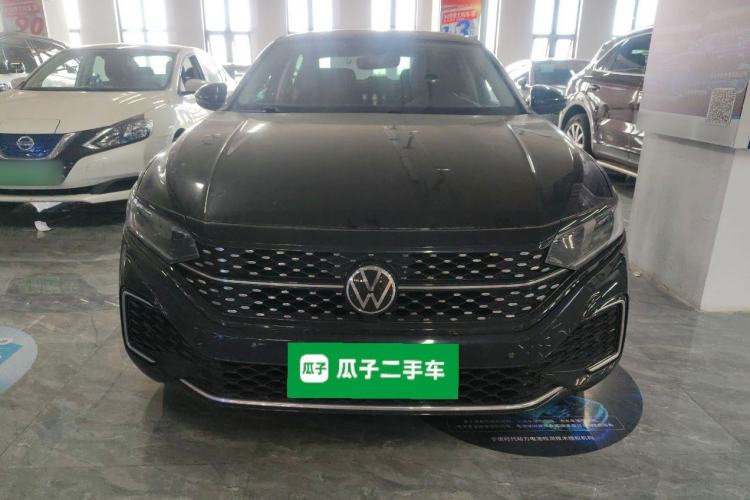 Used Volkswagen Passat 2022 330TSI Starry Luxury Edition Front