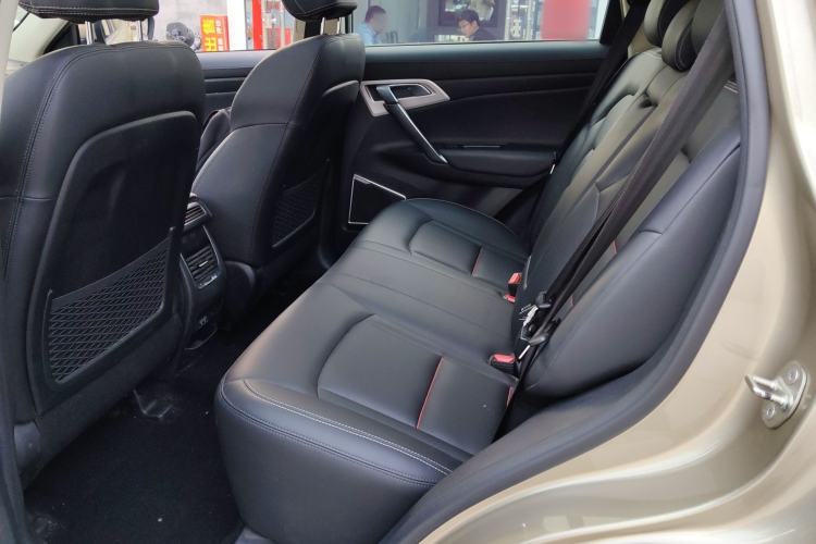 Used Geely Auto Emgrand X7 Sport 2018 1.8TD Automatic Two-Wheel Drive Smart Connect 4G Internet Edition
