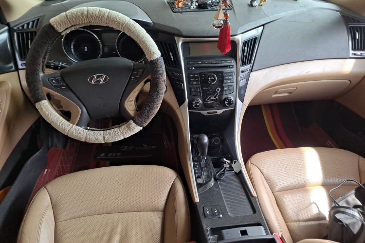 Used Hyundai Sonata 2011 2.0L Automatic Top-Grade Version