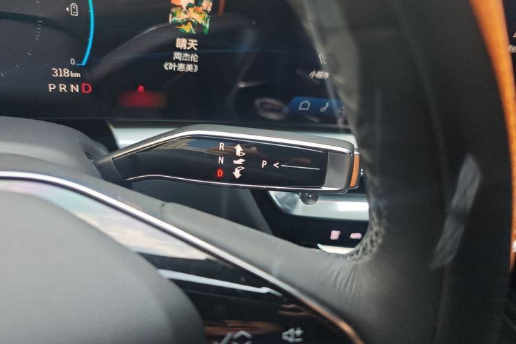 Used Cadillac LYRIQ 2024 Rear-Drive Standard Range Luxury Edition