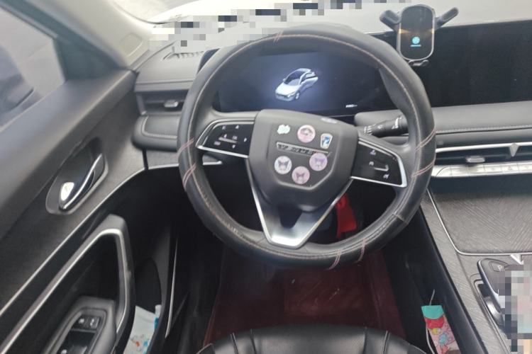 Used Venucia V 2021 260T Idol Edition
