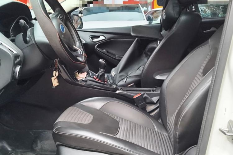 Used Ford Focus 2017 Sedan 1.6L Manual Fashion Edition Smart Drive Version