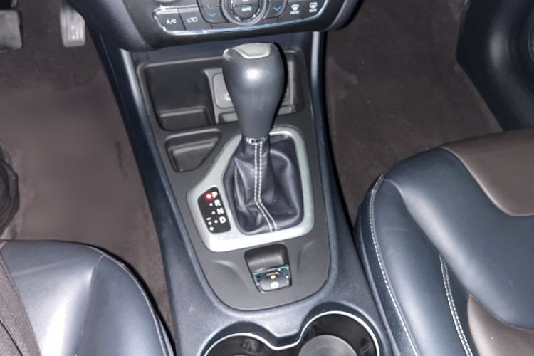 Used Jeep Cherokee 2016 2.4L Leading Edition