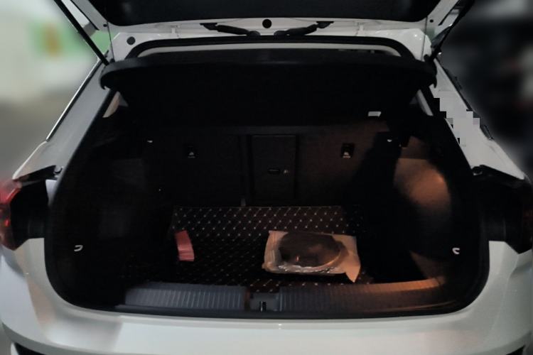 Used Volkswagen T-ROC 2022 280TSI DSG Two-Wheel Drive Elite PLUS Trunk