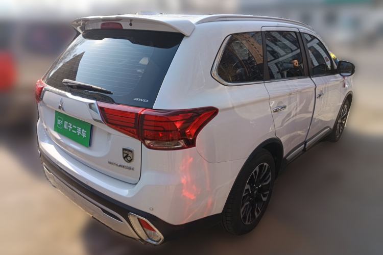 Used Mitsubishi Outlander 2020 2.4L 4x4 Zhi Xiang Edition 5 Seats