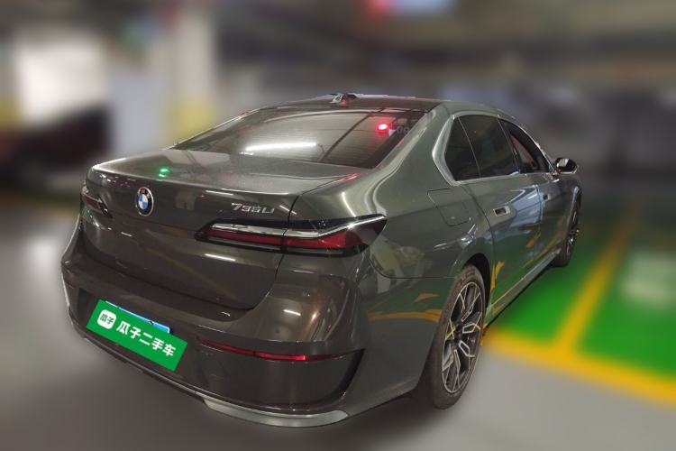 Used BMW 7 Series 2023 735Li Luxury Package
