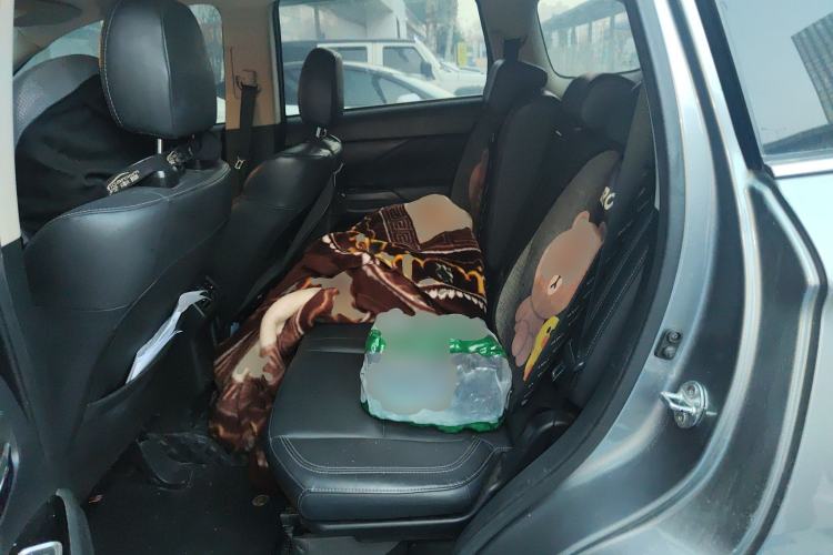 Used Mitsubishi Outlander 2019 2.4L 4x4 Zhi Xiang Edition 7 Seats China V Emission Standard