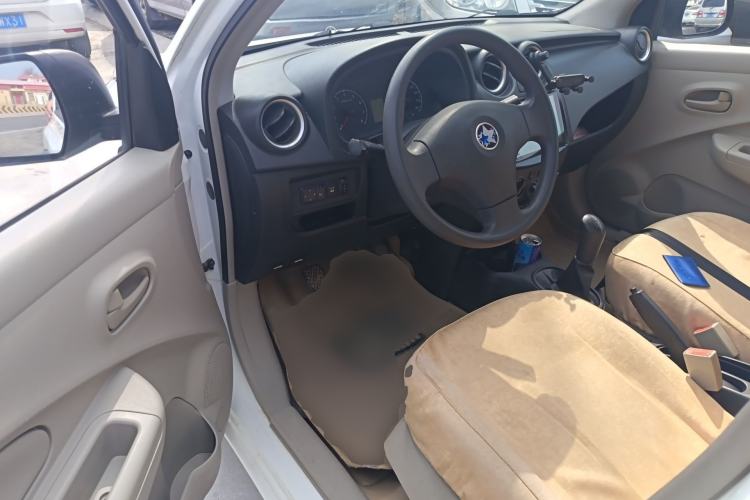 Used Venucia R30 2014 1.2L Manual Enjoyment Edition
