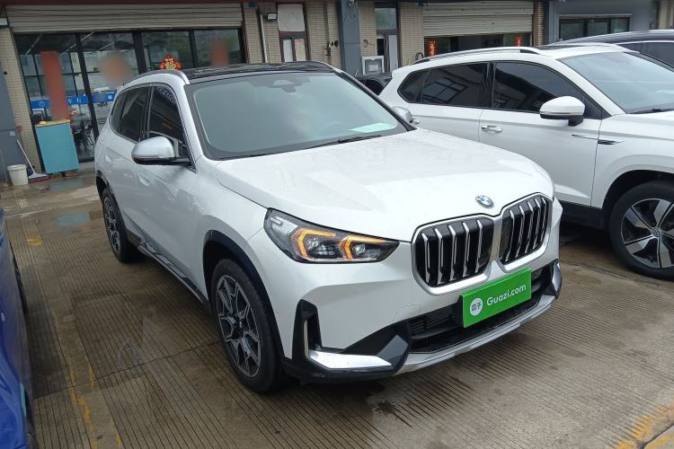 Used BMW X1 2023 sDrive25Li X Design Package Front Right 45 Deg