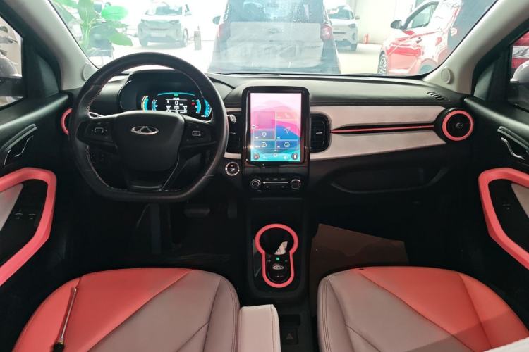 Used Chery QQ Little Ant 2022 Revised Version 2 Sweet Pink Edition Full-Sugar Version 28.8 kWh 30 kW 301 km Center Console