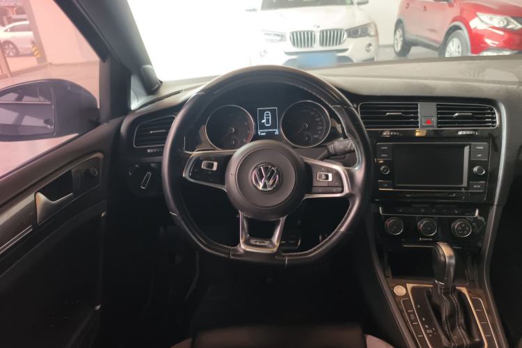 Used Volkswagen Golf 2018 280TSI Automatic R-Line Model Steering Wheel