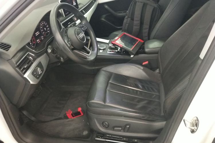 Used Audi A4L 2018 30th Anniversary Edition 40 TFSI Fashion Model Left Front Seat