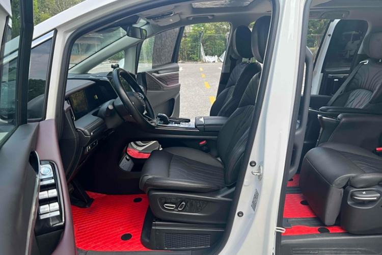 Used GAC Trumpchi M8 2024 Master Series 400T Prestige Edition