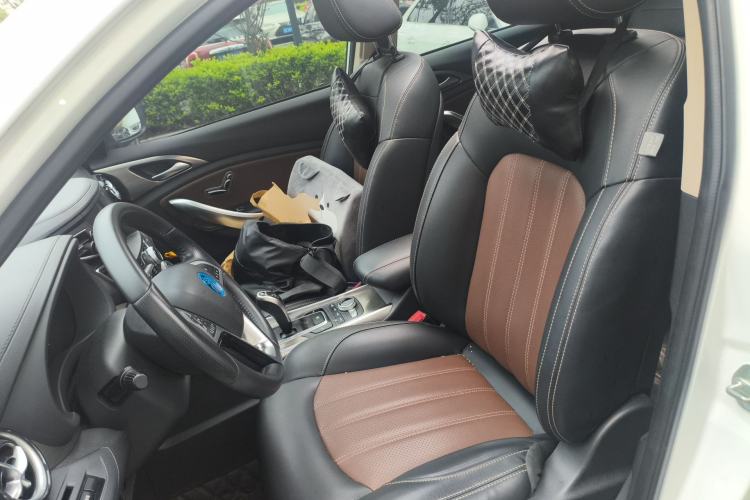 Used BYD Song New Energy 2017 Song DM 1.5TID All-Wheel Drive Prestige Model Left Front Seat