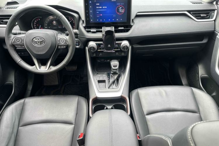 Used Toyota RAV4 2021 2.0L CVT Two-Wheel Drive Fashion PLUS Edition
