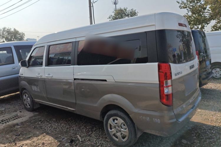 Used SRM New Haishi X30L 2024 1.5L CNG Super Enjoyment Version Passenger Van 6/7 Seats SWCC15M
