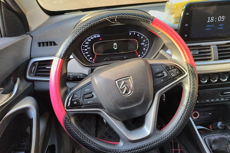 Used Baojun 510 2017 1.5L Manual Fashion Model Steering Wheel